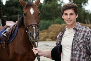 Keeping these tips in mind can help trainers quickly establish leadership with their horses.